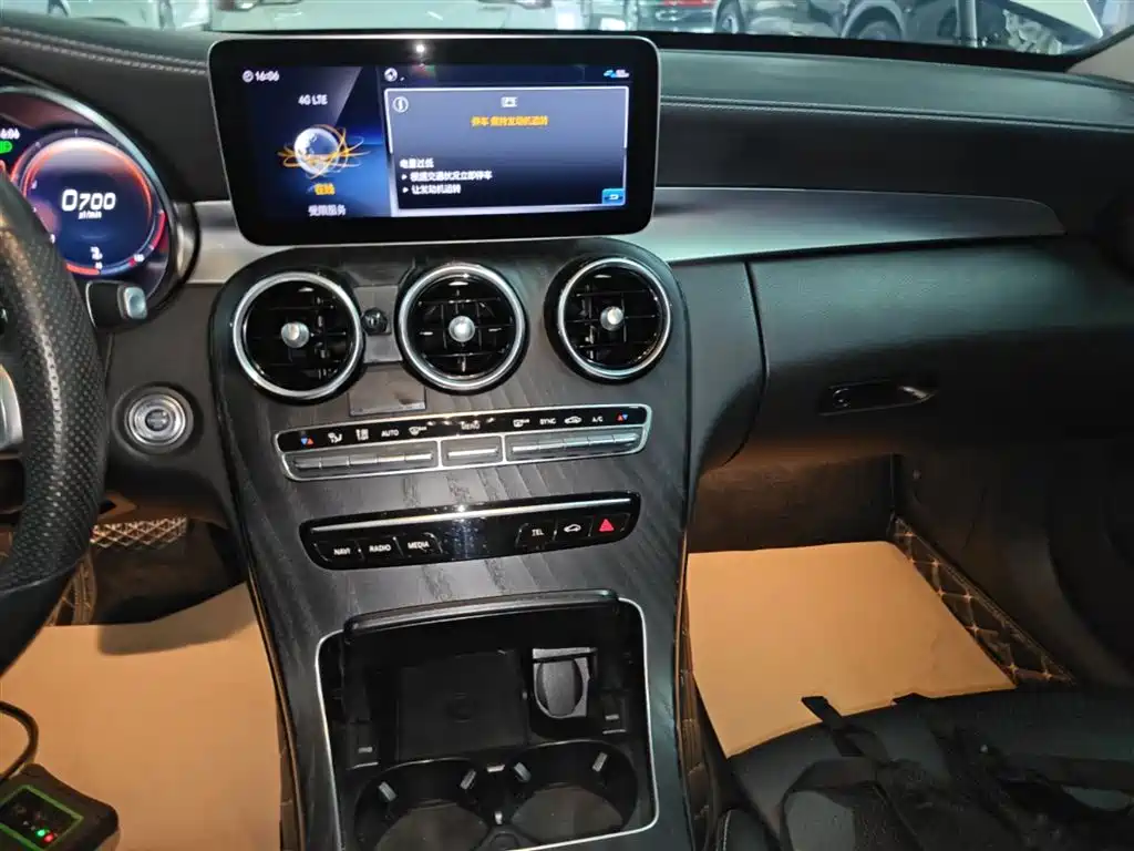 Mercedes-Benz C-Class 2020 — фото 13