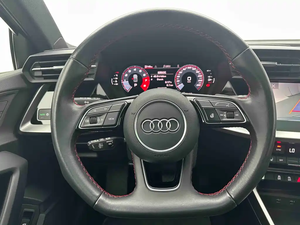 Audi A3 2023 — фото 17