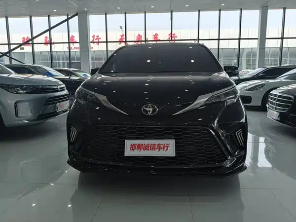 Toyota Granvia 2024