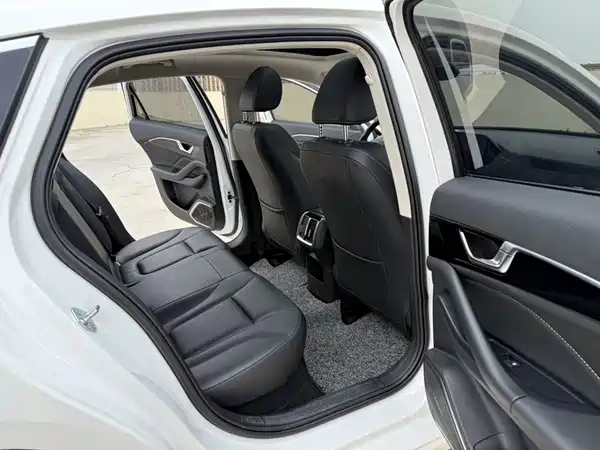 Bestune B70 2023