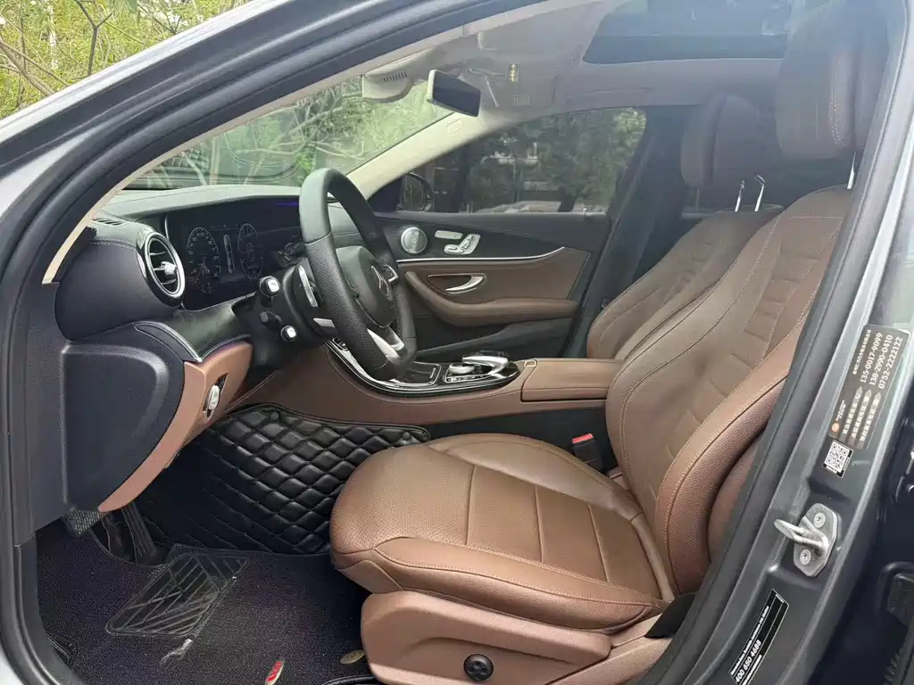 Mercedes-Benz E-Class 2017 — фото 15