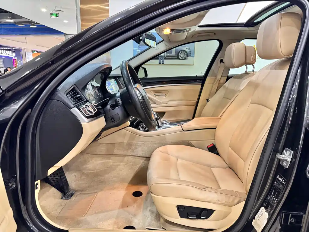 BMW 5 Series 2013 — фото 10