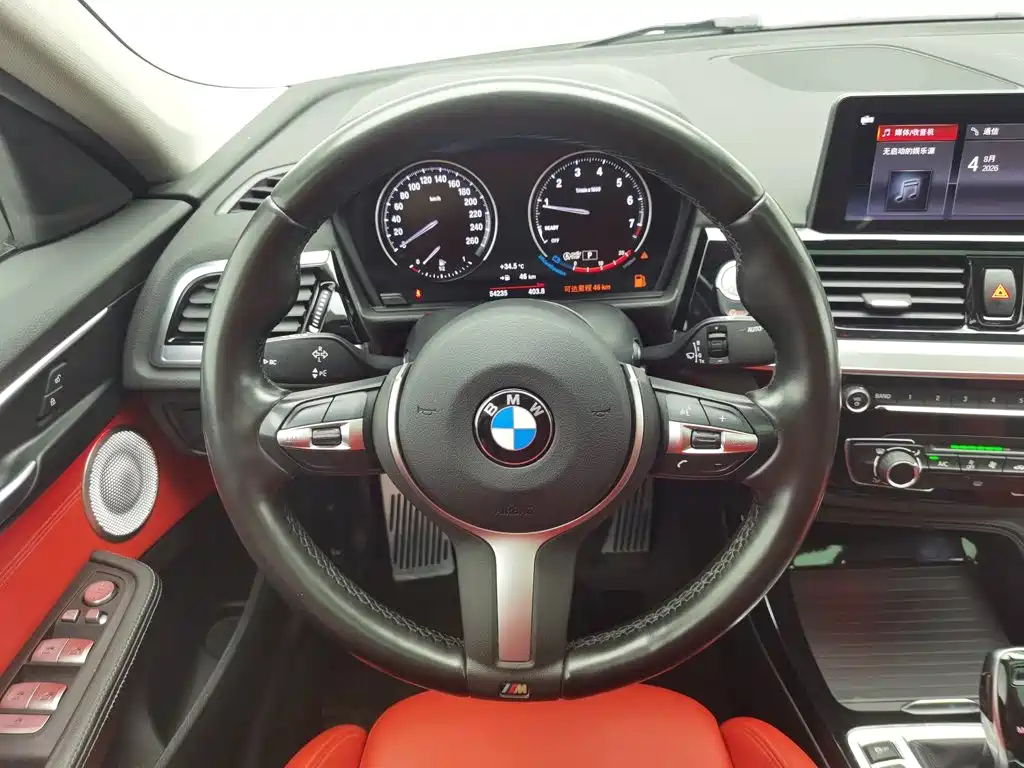 BMW 1 Series 2021 — фото 11