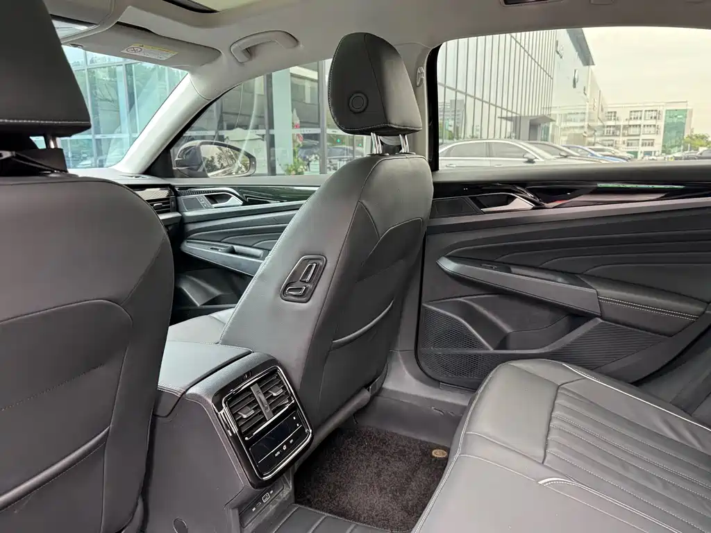 Volkswagen Passat 2024