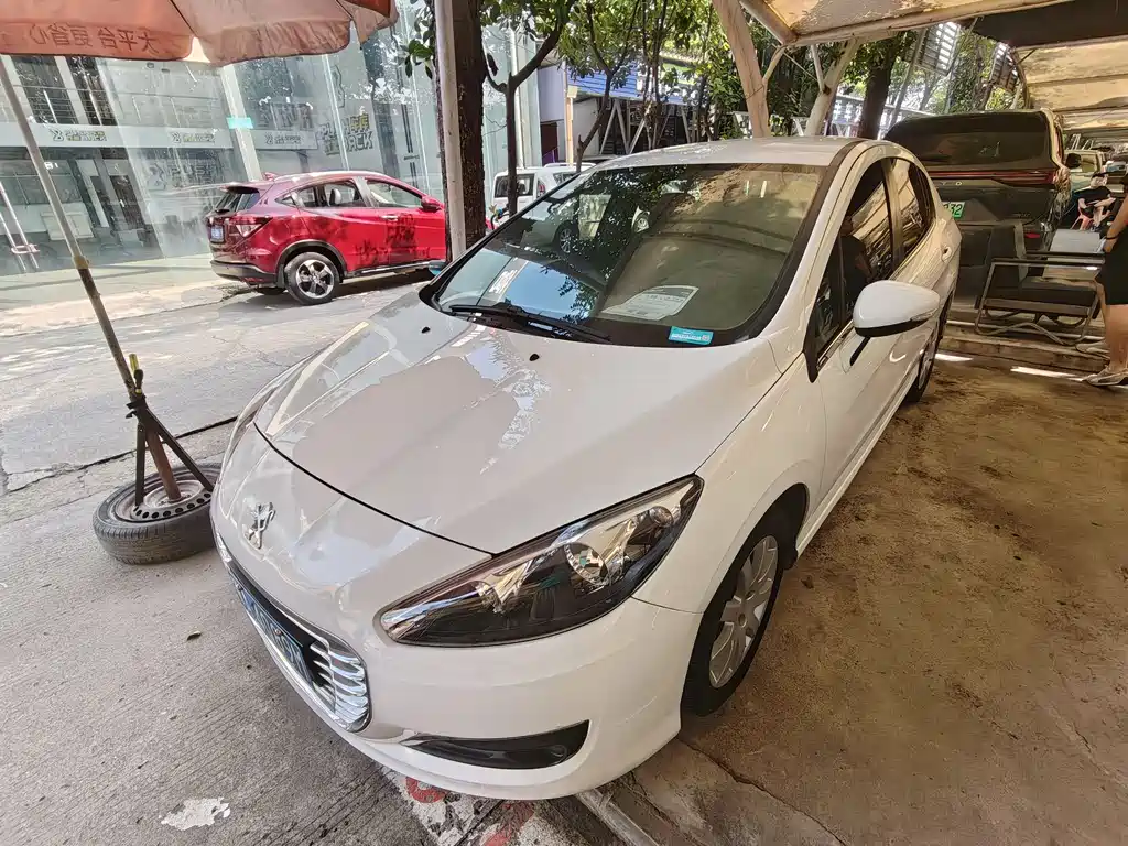 Peugeot 308 2014