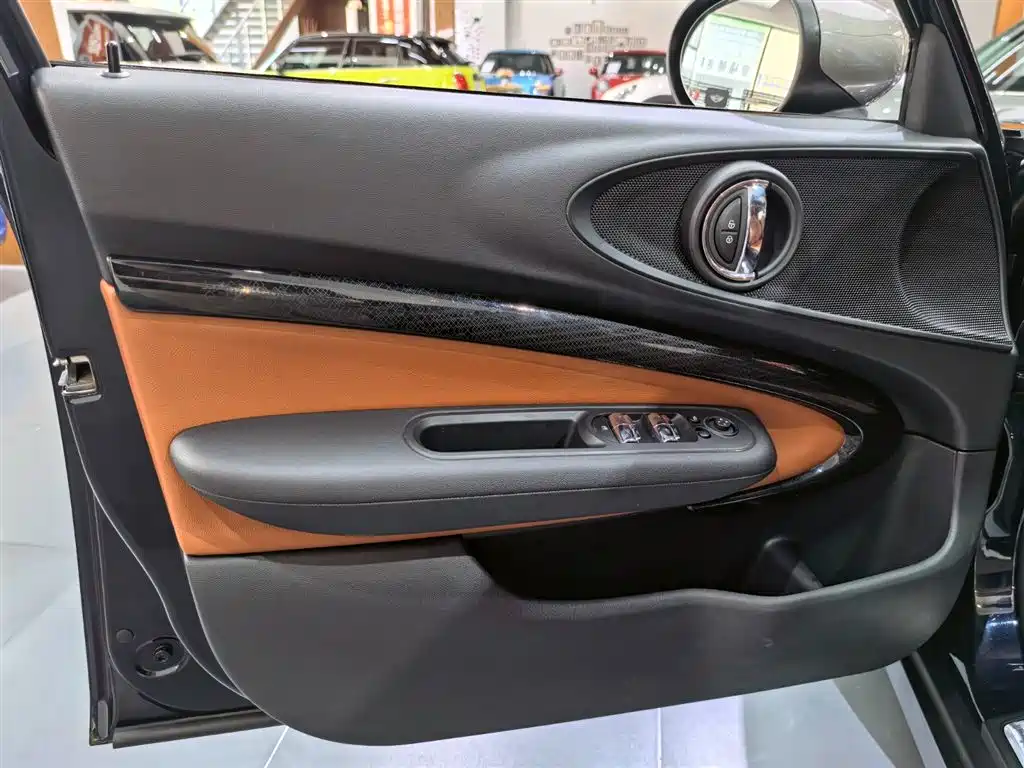 MINI Clubman 2022 — фото 16