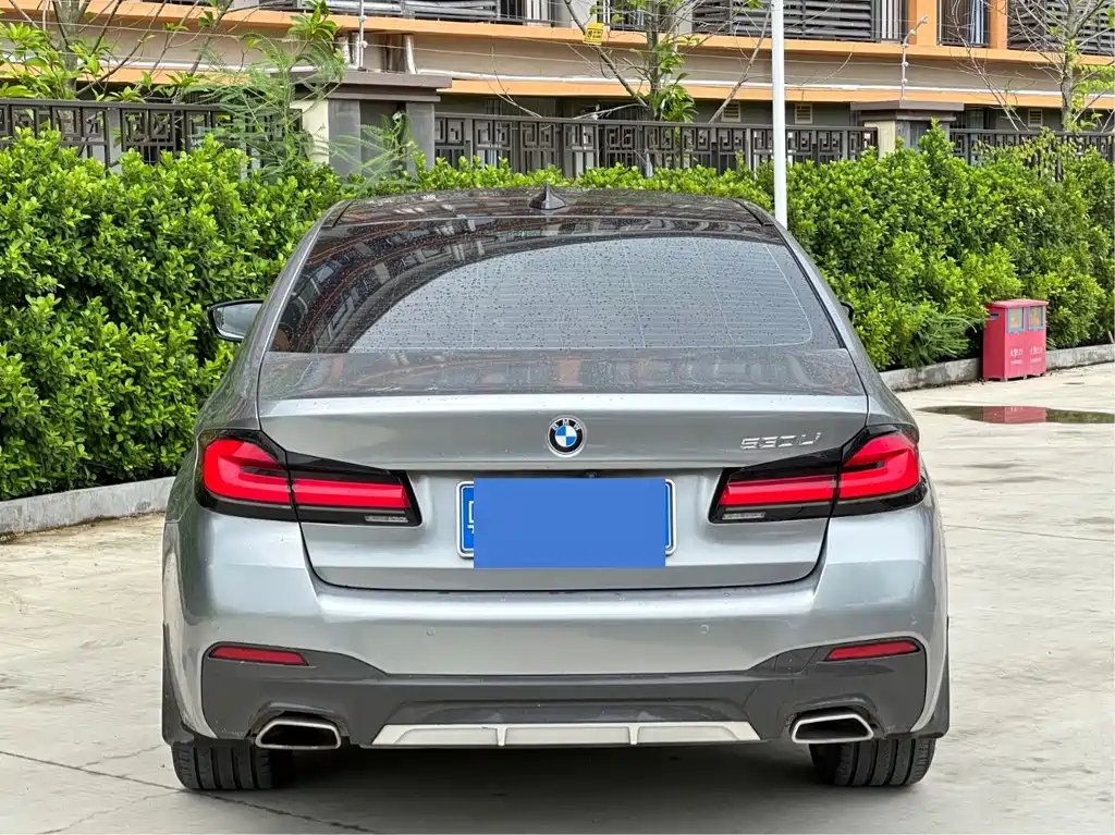 BMW 5 Series 2022