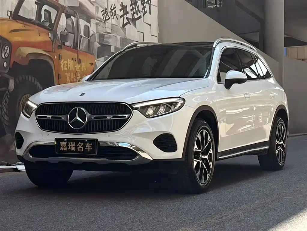 Mercedes-Benz GLC 2023