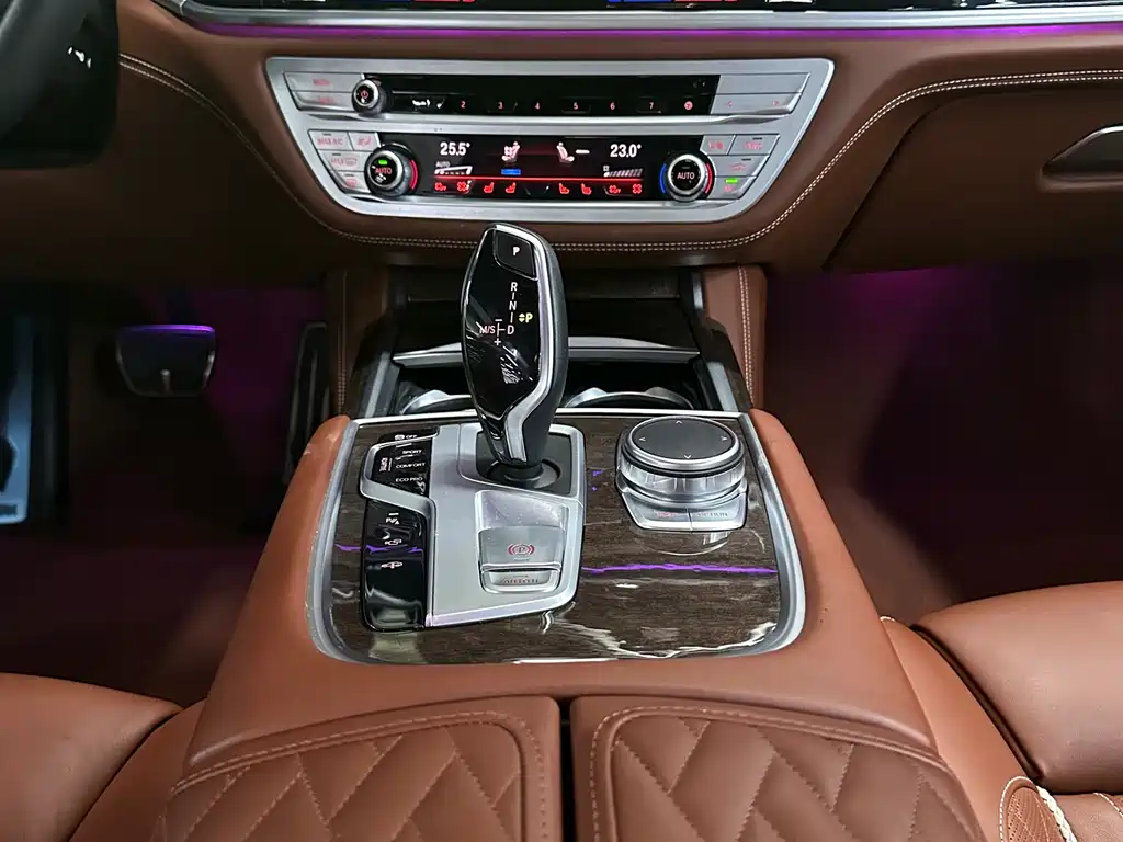 BMW 7 Series 2022 — фото 12
