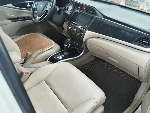 Honda Crider 2014