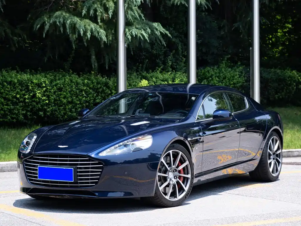 Aston Martin Rapide 2017 — фото 1