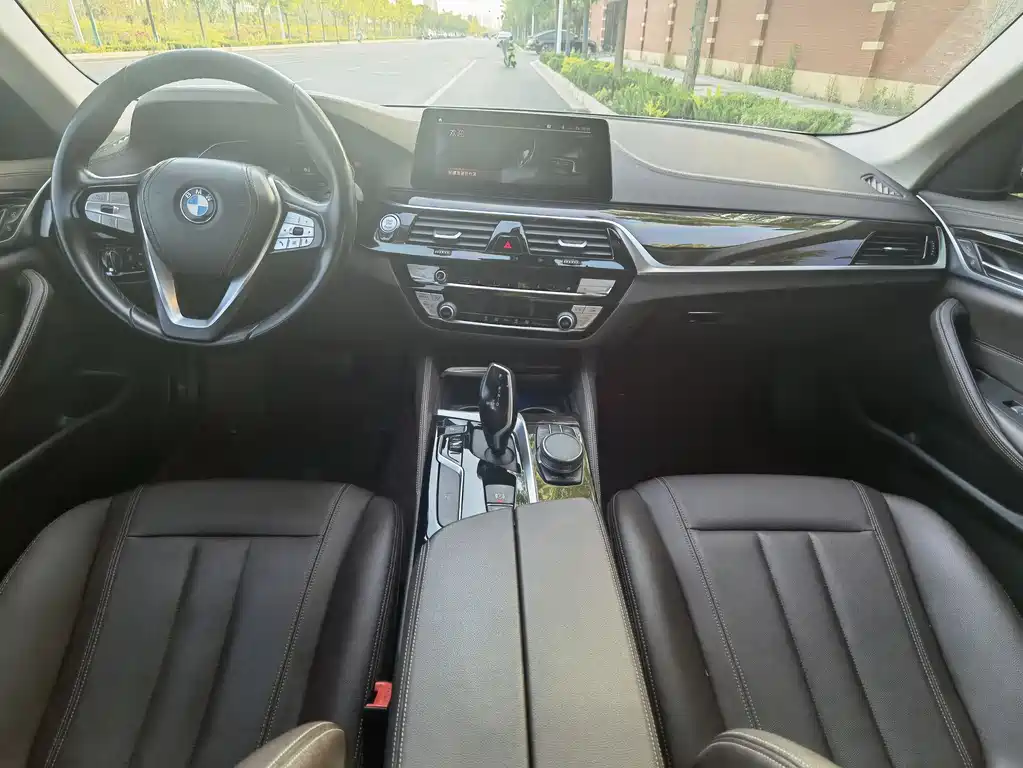 BMW 5 Series 2020 — фото 4