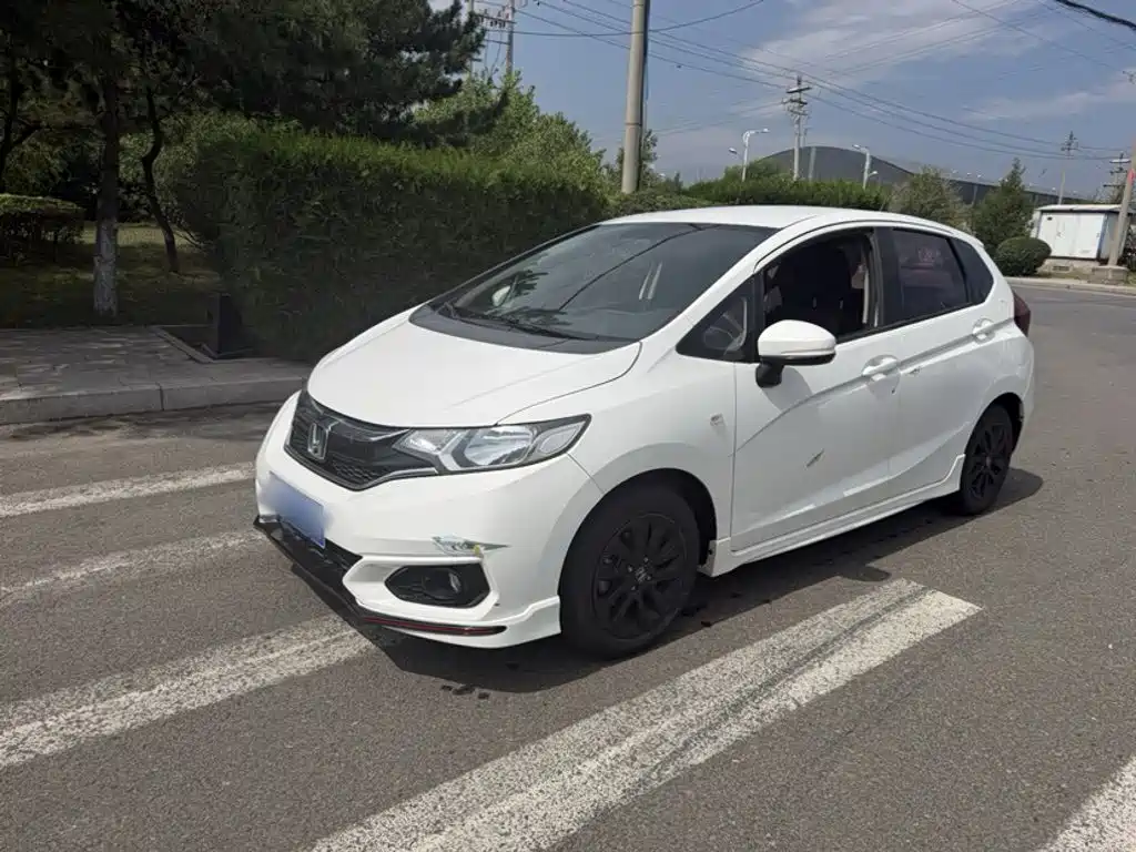 Honda Fit 2018 — фото 1