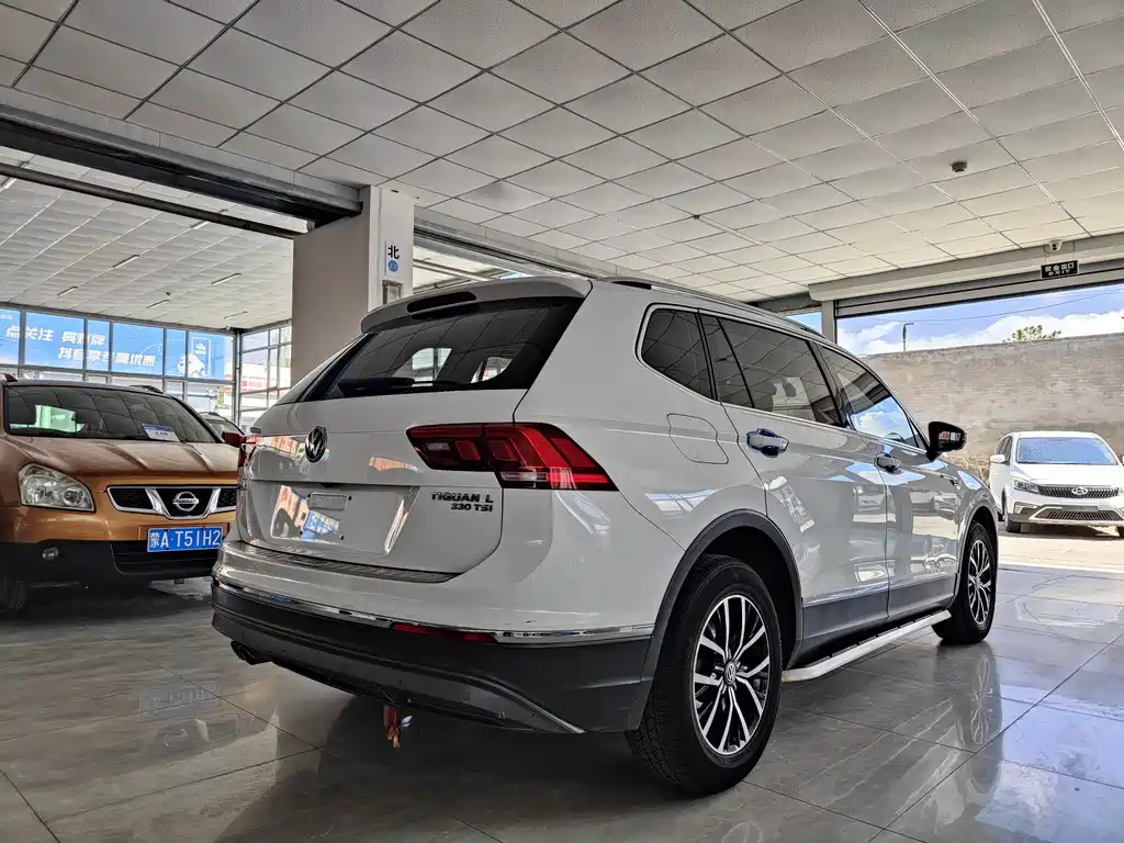 Volkswagen Tiguan L 2018 — фото 9