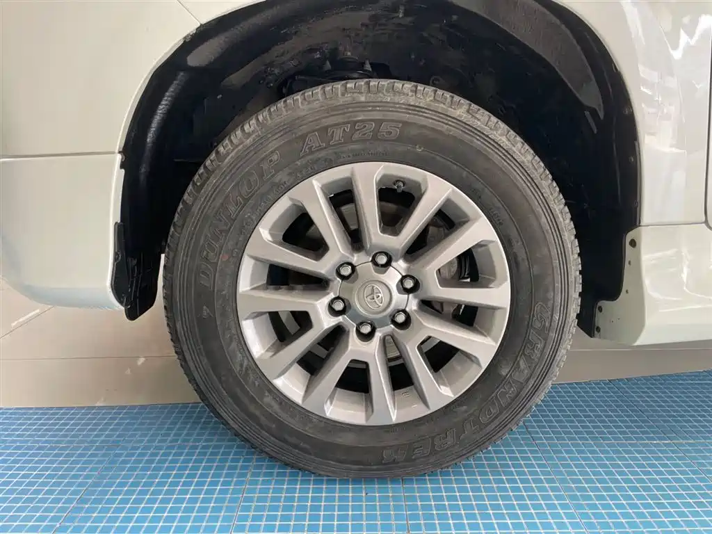 Toyota Prado 2019 — фото 28