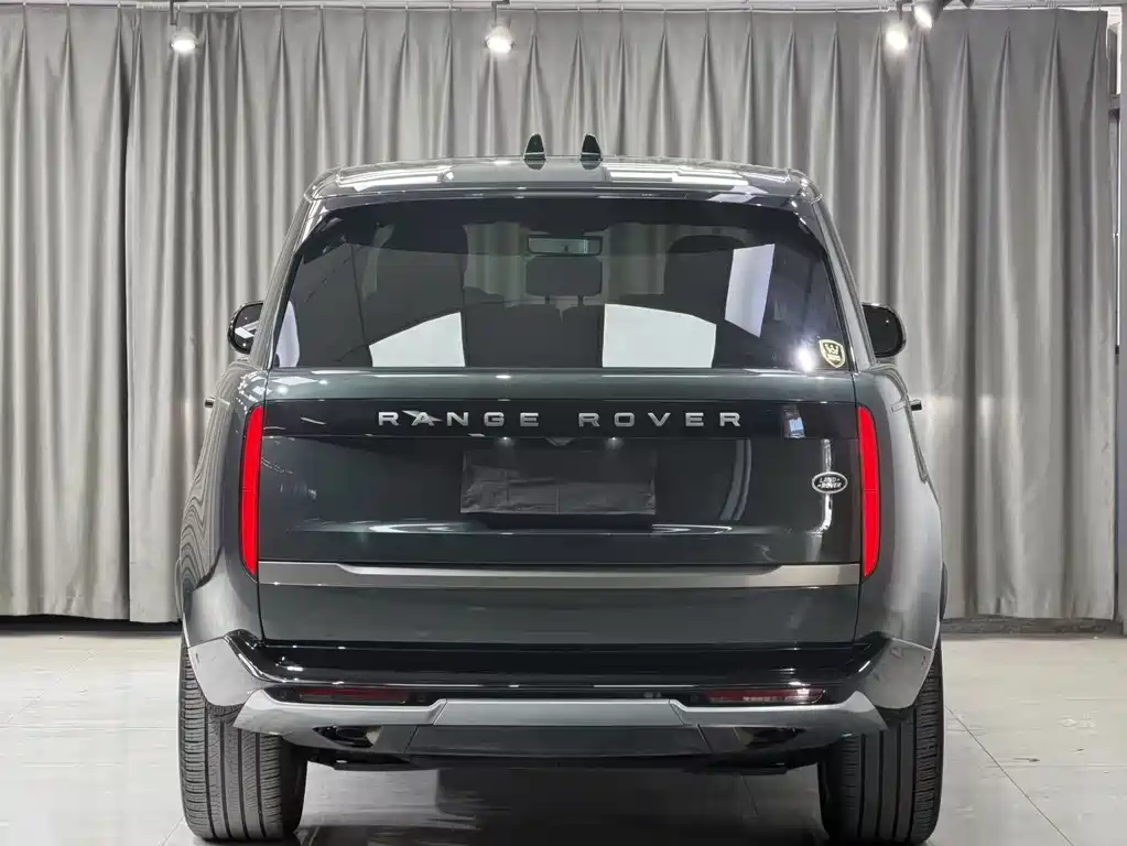 Land Rover Range Rover 2023 — фото 13