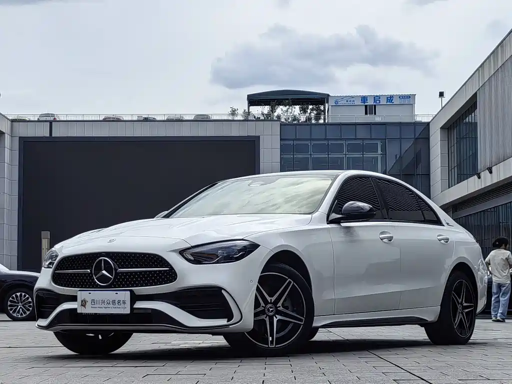 Mercedes-Benz C-Class 2024 — фото 1
