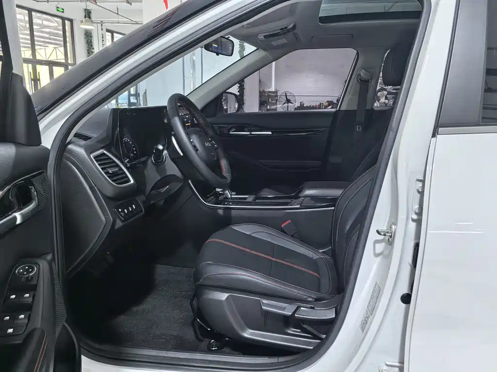 Kia KX3 2022 — фото 10
