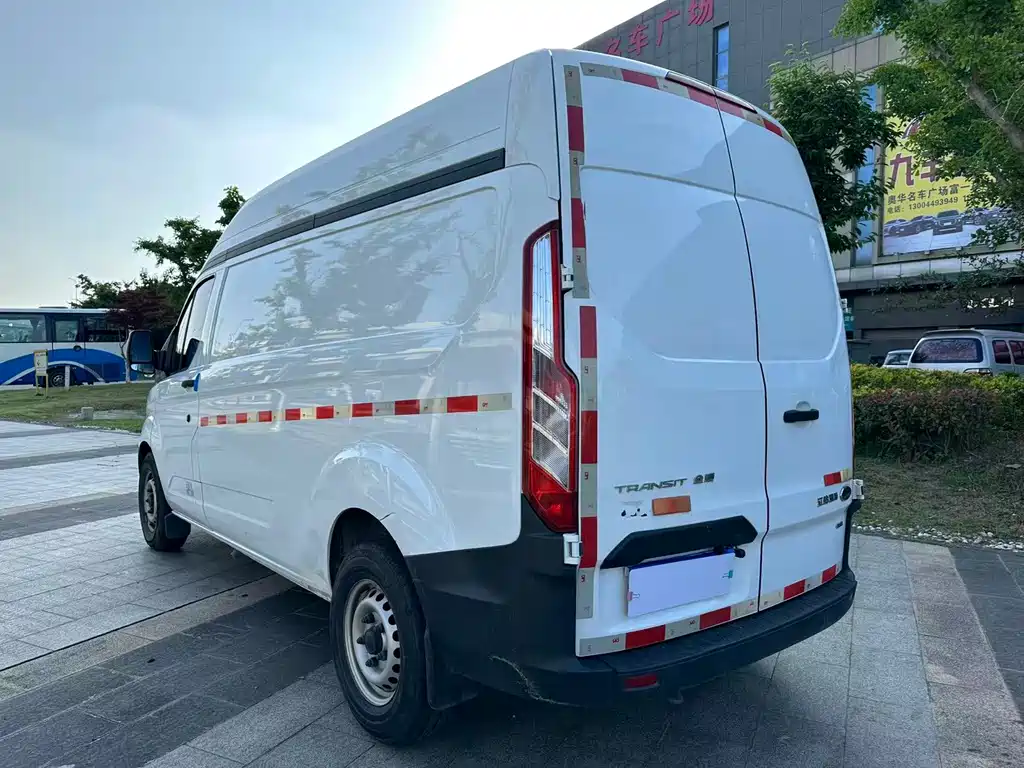Ford Transit 2021 — фото 10