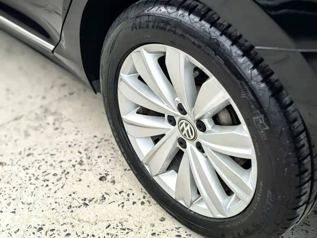 Volkswagen Passat 2020 — фото 22