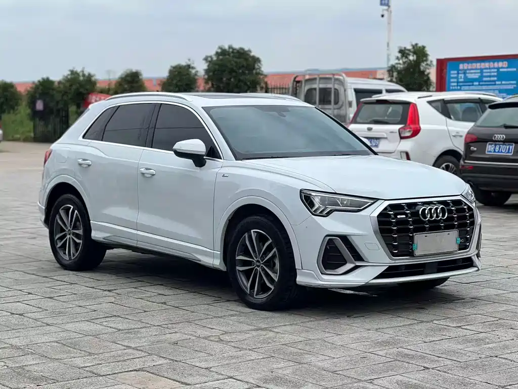 Audi Q3 2021
