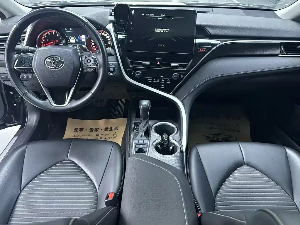 Toyota Camry 2022 — фото 10