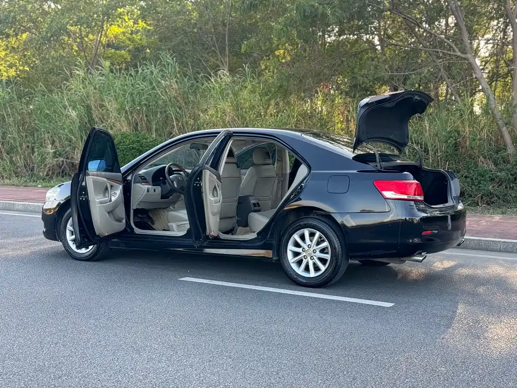 Toyota Camry 2009 — фото 27