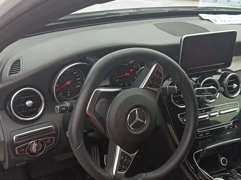 Mercedes-Benz C-Class 2017 — фото 10