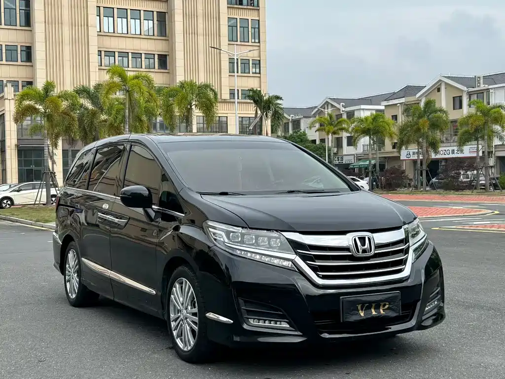 Honda Elysion 2019 — фото 1
