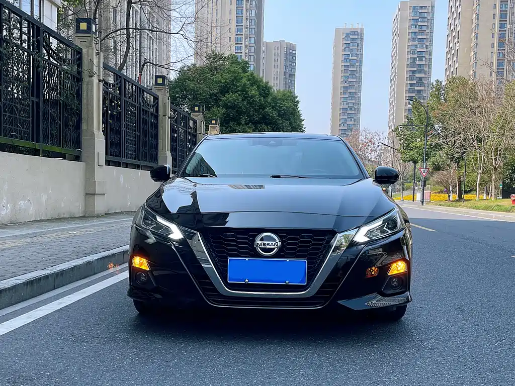 Nissan Teana 2022