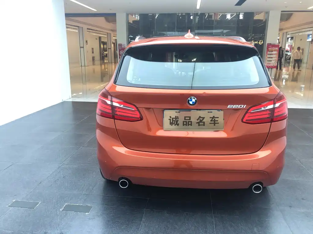 BMW 2 Series Active Tourer 2018 — фото 9