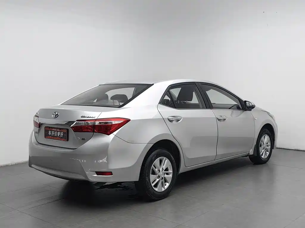 Toyota Corolla 2015 — фото 2