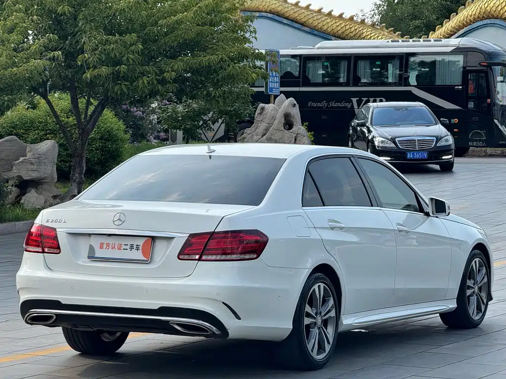 Mercedes-Benz E-Class 2015
