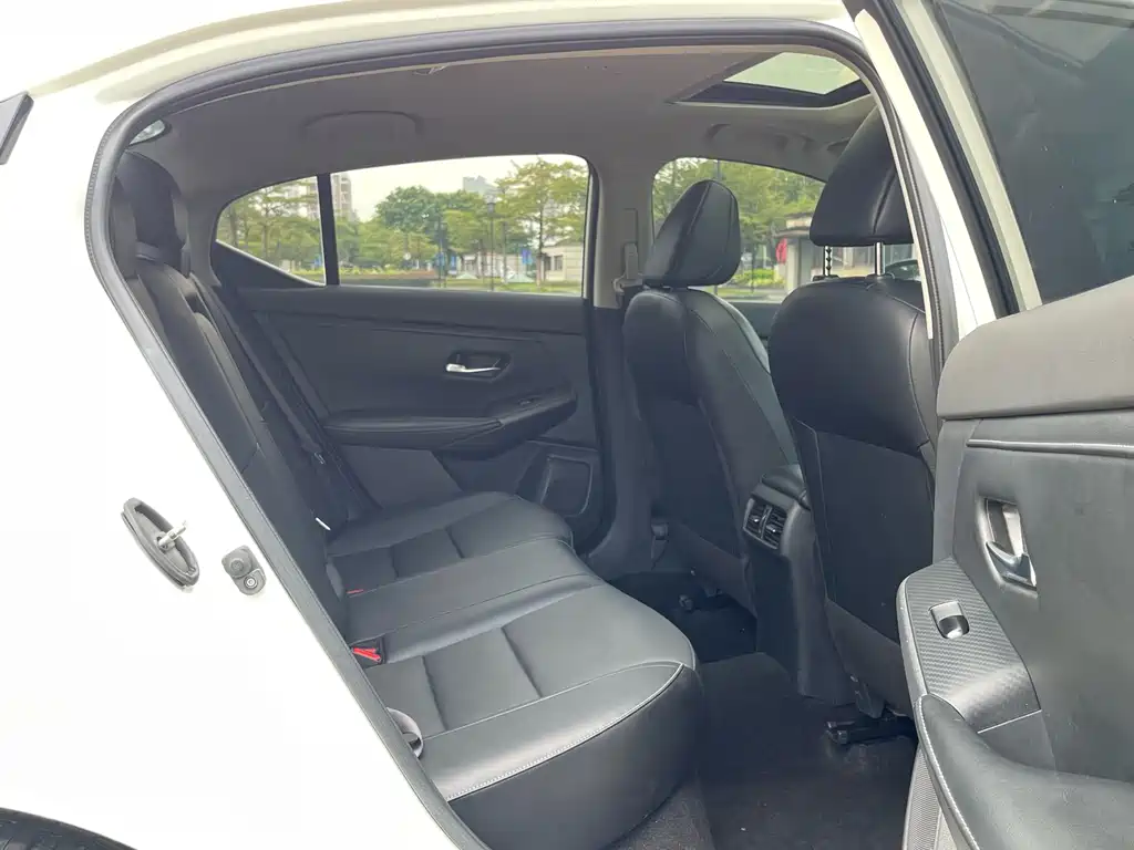 Nissan Sylphy 2023 — фото 14