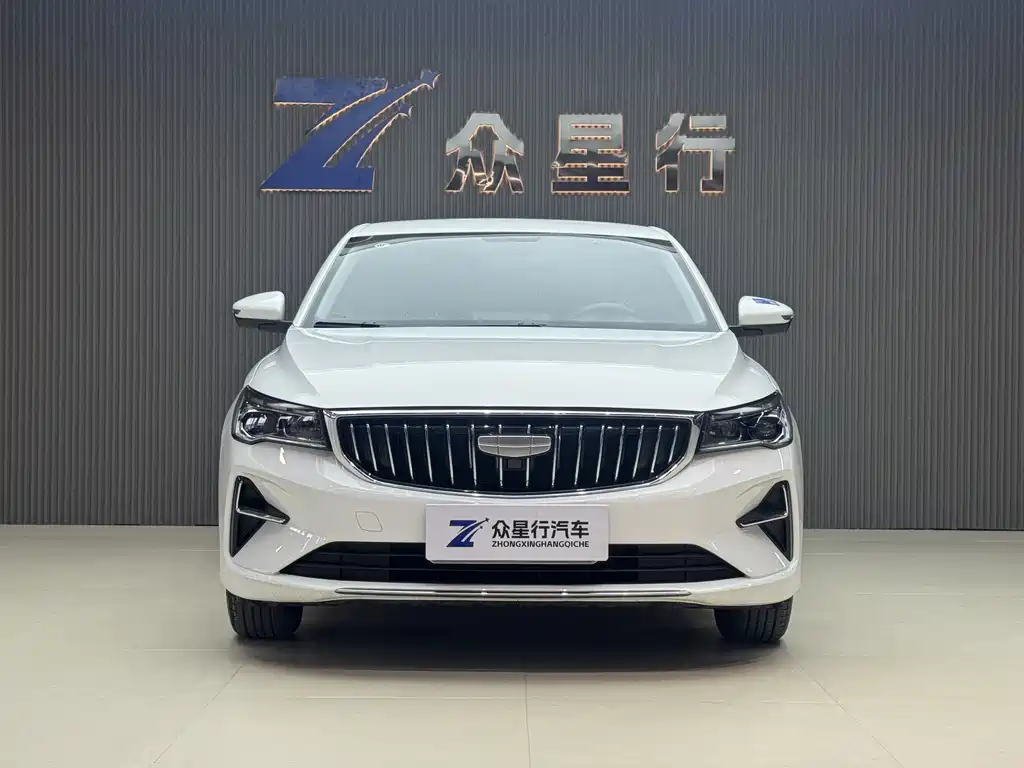 Geely Emgrand 2025 — фото 2