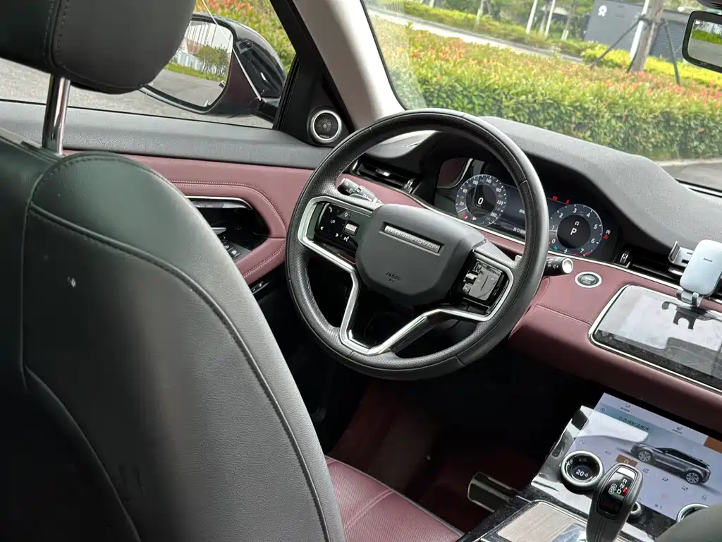 Land Rover Evoque 2024 — фото 13