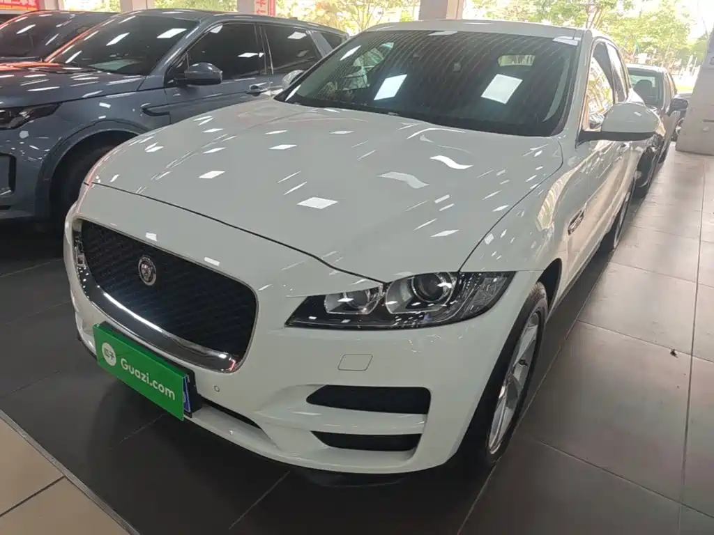 Jaguar F-PACE 2021