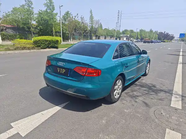Audi A4L 2010