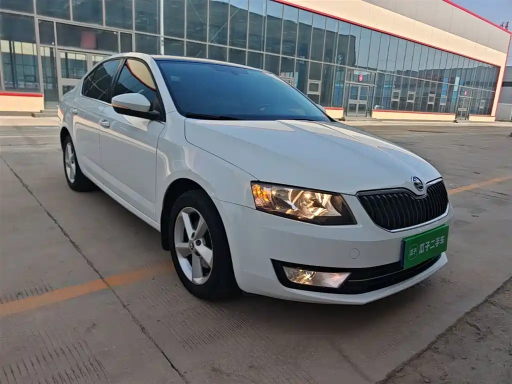 Skoda Octavia 2015 — фото 4