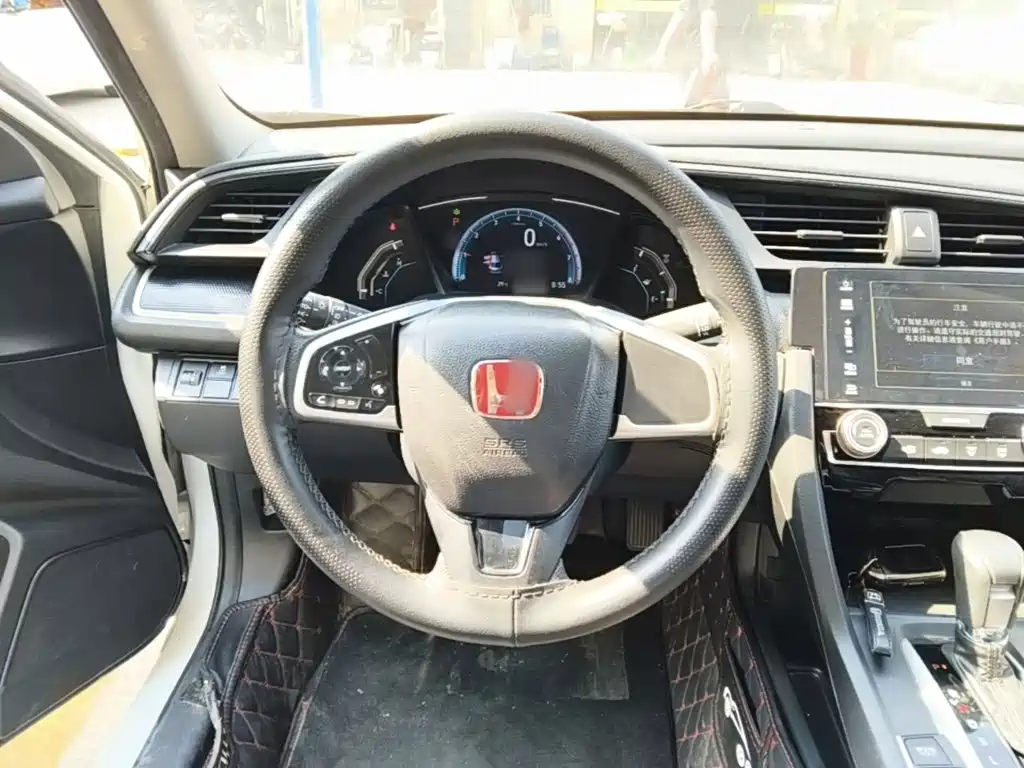 Honda Civic 2020 — фото 11