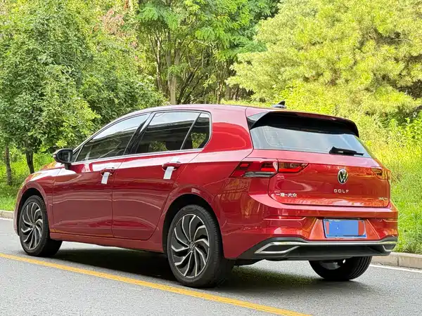 Volkswagen Golf 2021