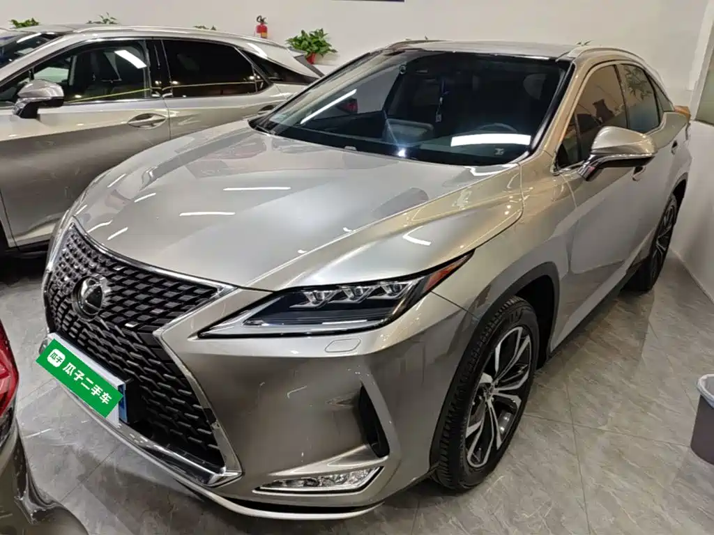Lexus RX 2021