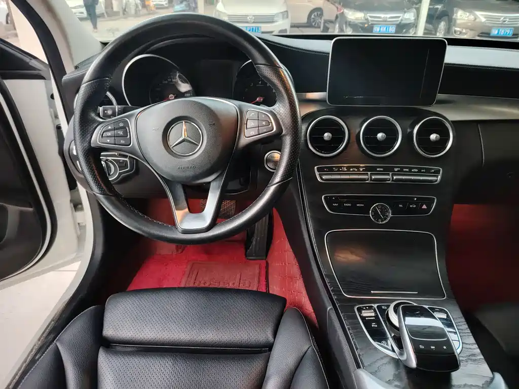 Mercedes-Benz C-Class 2018 — фото 11