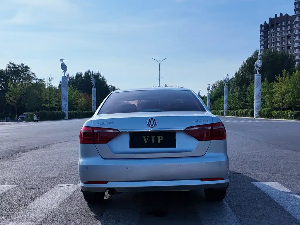 Volkswagen Lavida 2013