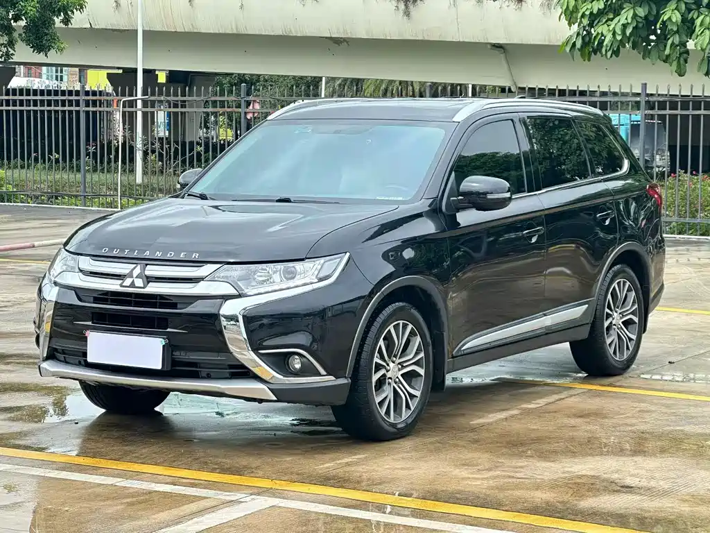 Mitsubishi Outlander 2018