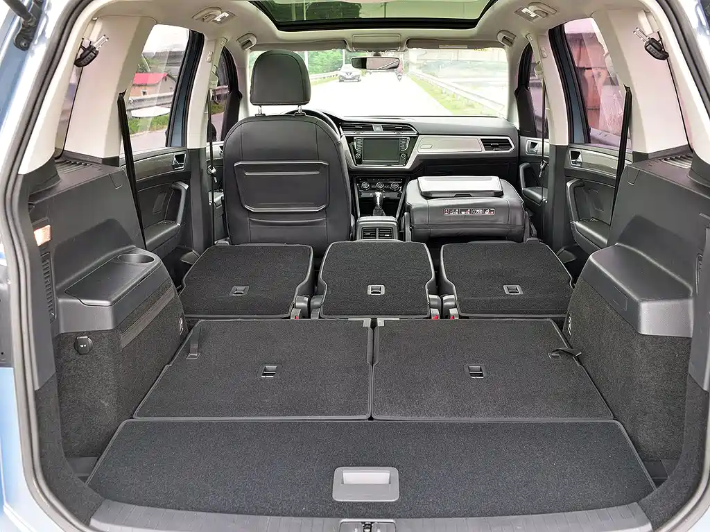 Volkswagen Touran 2019 — фото 15