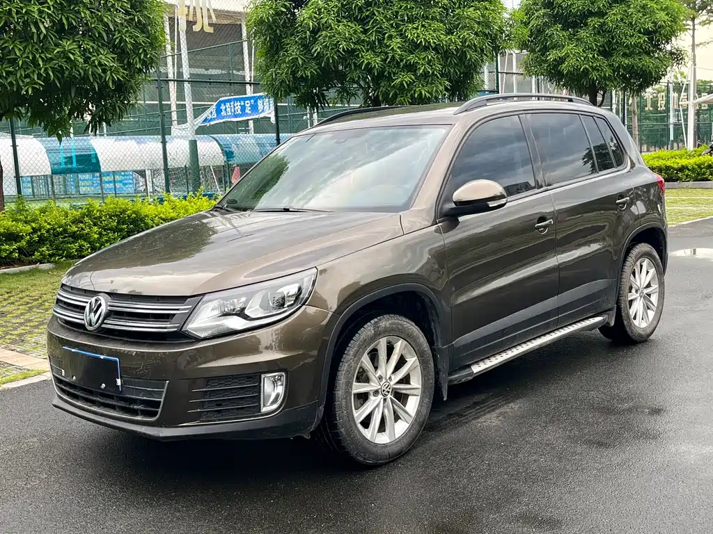 Volkswagen Tiguan 2015 — фото 1