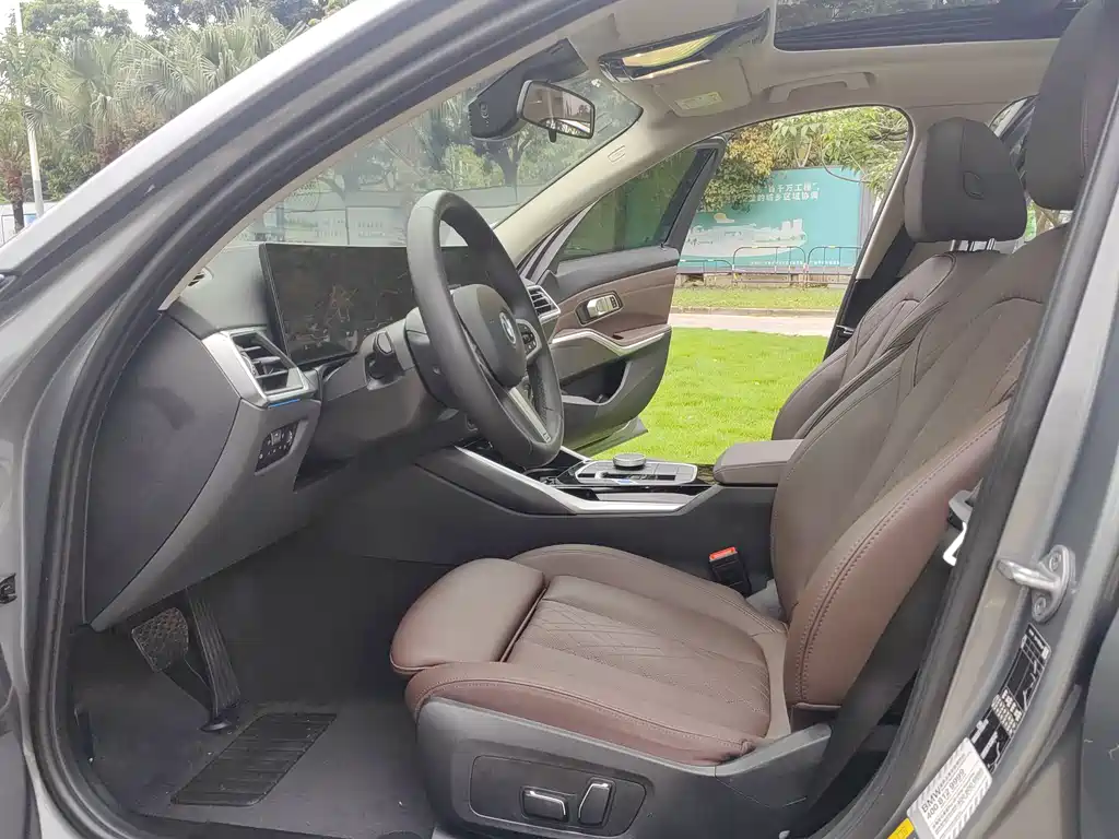 BMW i3 2024