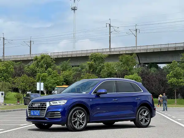 Audi Q5L 2019