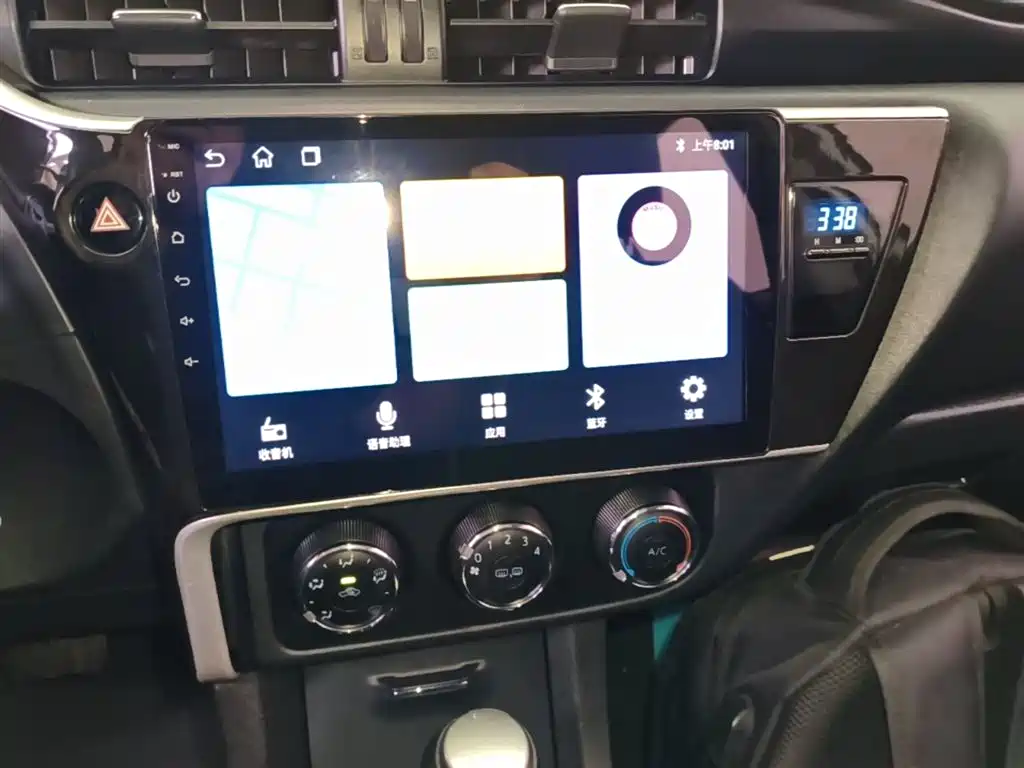 Toyota Corolla 2018 — фото 13